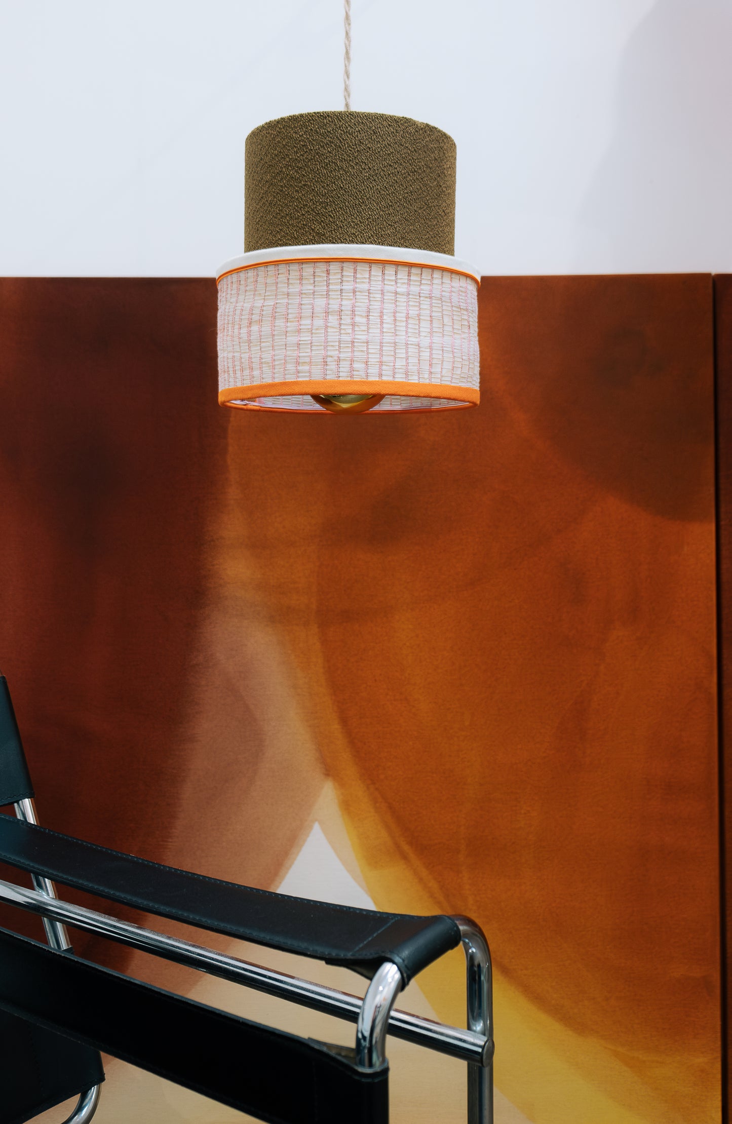 MAHAUT rose & orange - La suspension