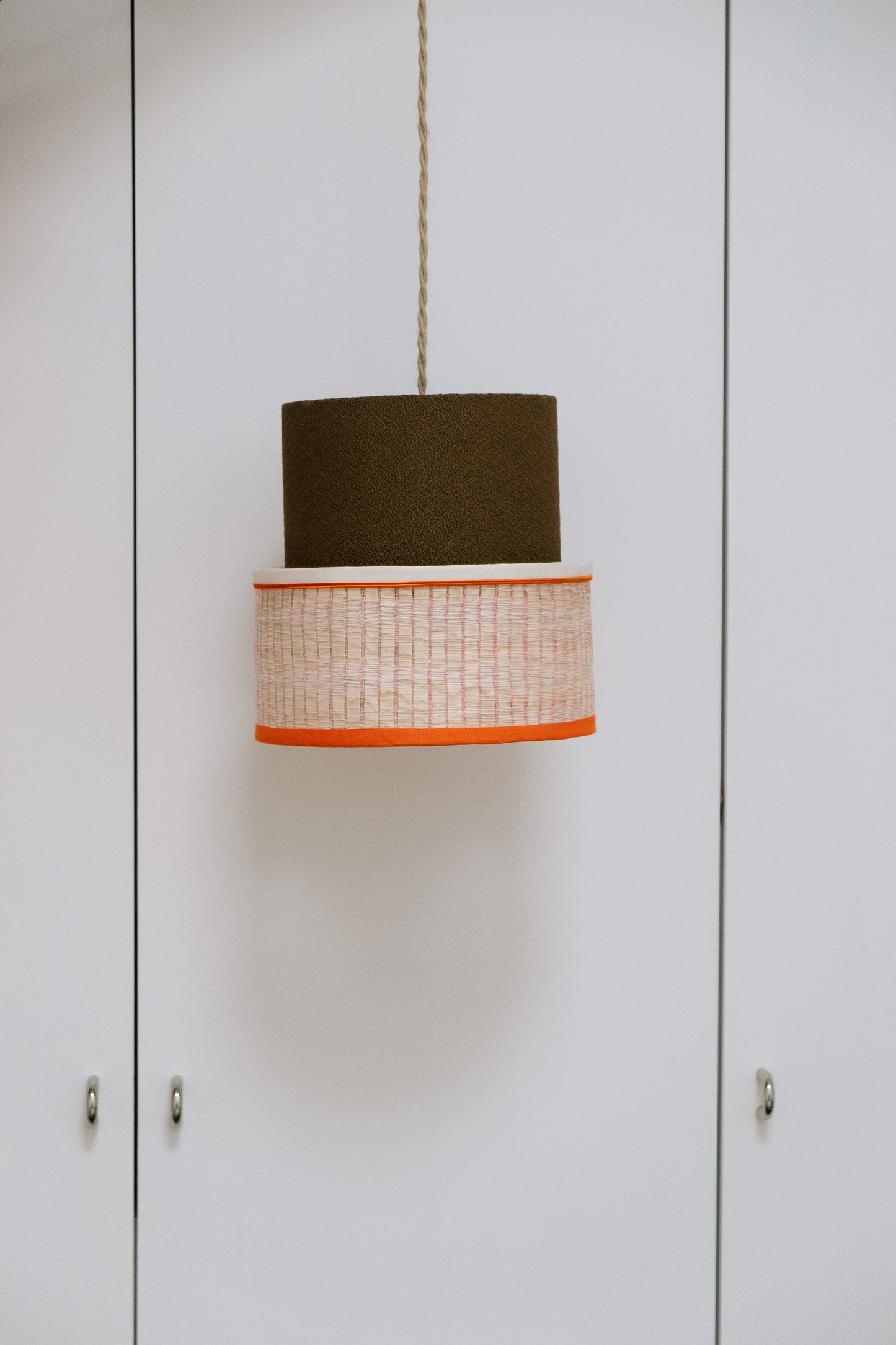 MAHAUT rose & orange - La suspension